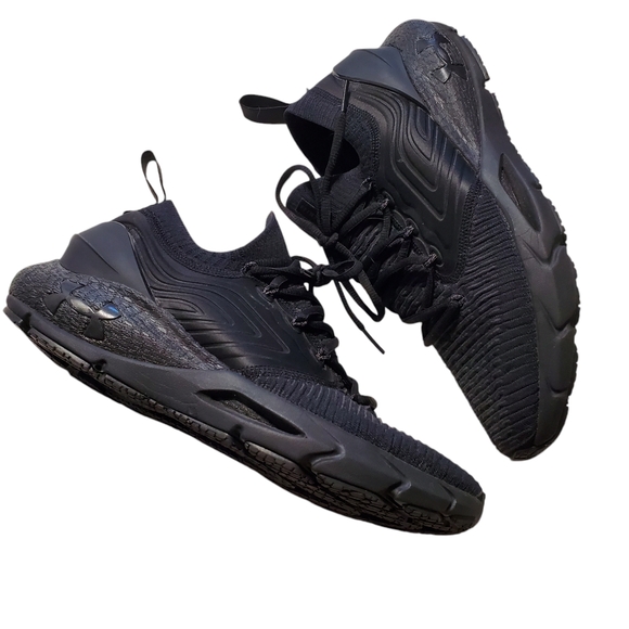 Under Armour Women's Black Athletic Sneakers - Picture 1 of 7
